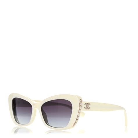 CHANEL Acetate Pearl Cat Eye CC Sunglasses 5481.